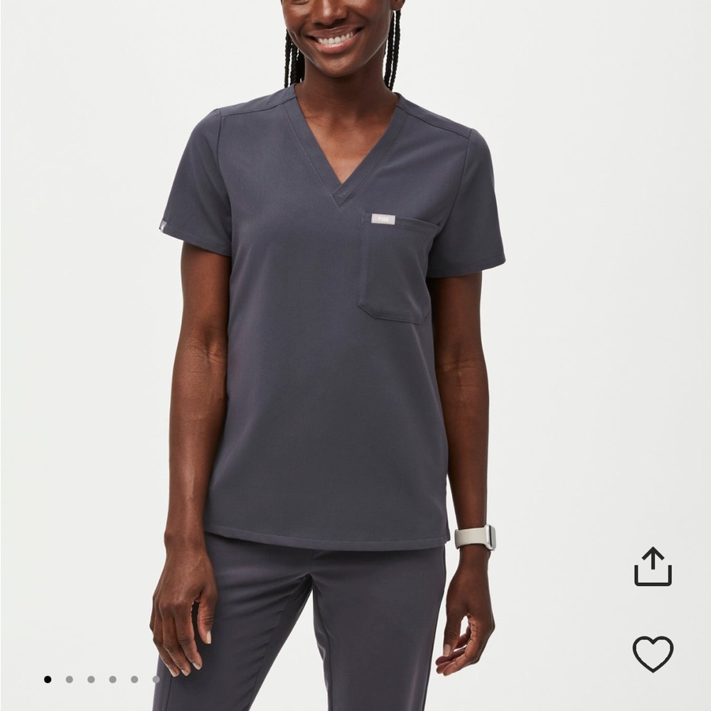 Figs Scrub Top